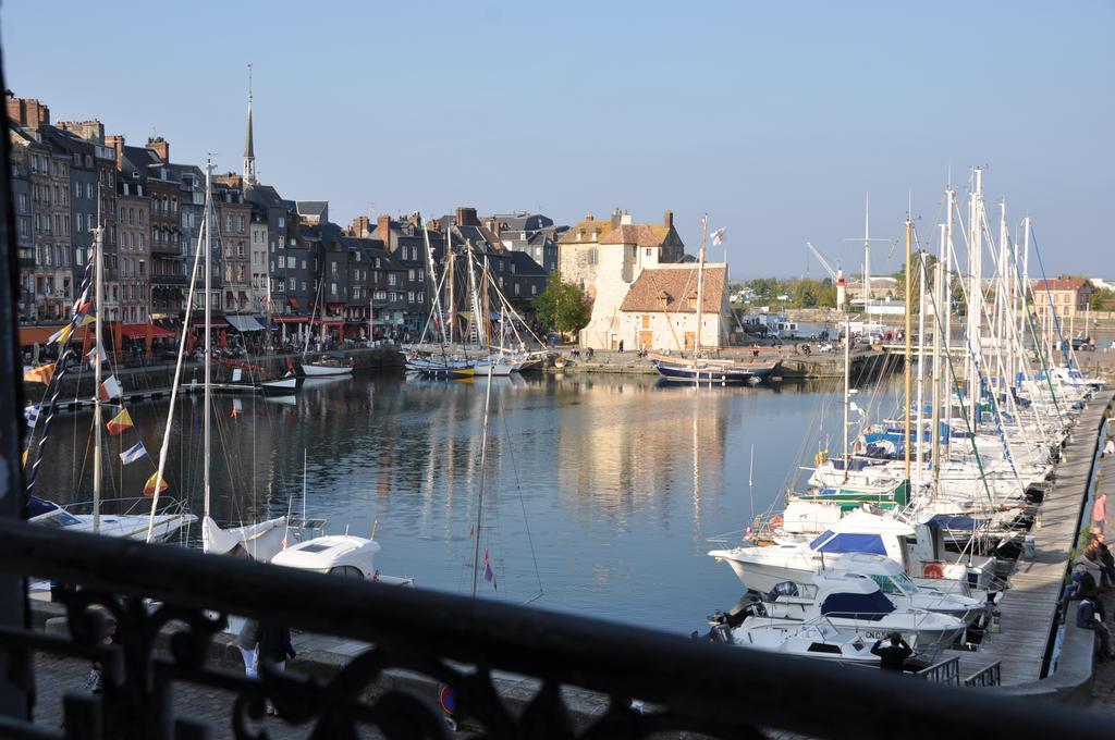 Chambre Double 1 - Vue sur Port